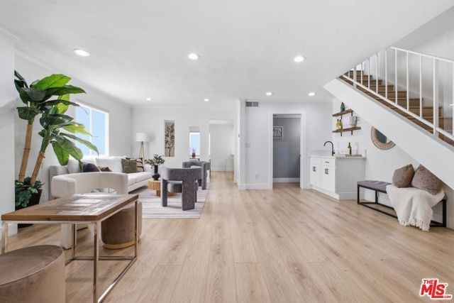 2920 11th Street 6, Santa Monica, CA 90405