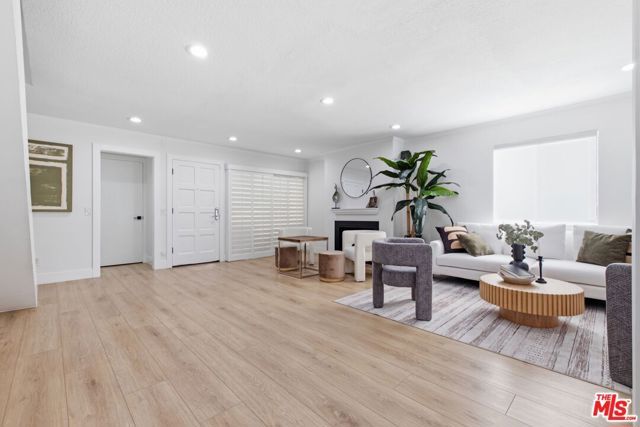 2920 11th Street 6, Santa Monica, CA 90405