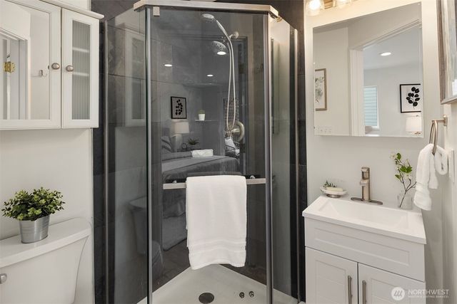 6833 47th Avenue NE, Seattle, WA 98115