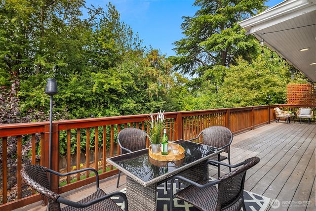 6833 47th Avenue NE, Seattle, WA 98115