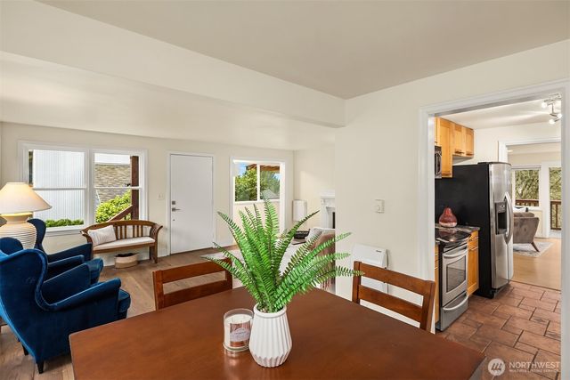 6833 47th Avenue NE, Seattle, WA 98115