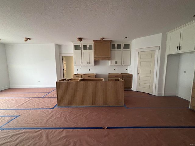 11883 BAIKAL Pass, Fort Wayne, IN 46818