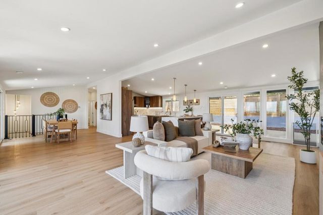 355 Beaumont Boulevard, Pacifica, CA 94044