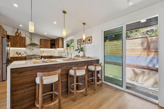355 Beaumont Boulevard, Pacifica, CA 94044