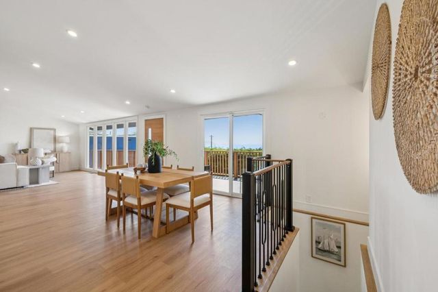 355 Beaumont Boulevard, Pacifica, CA 94044