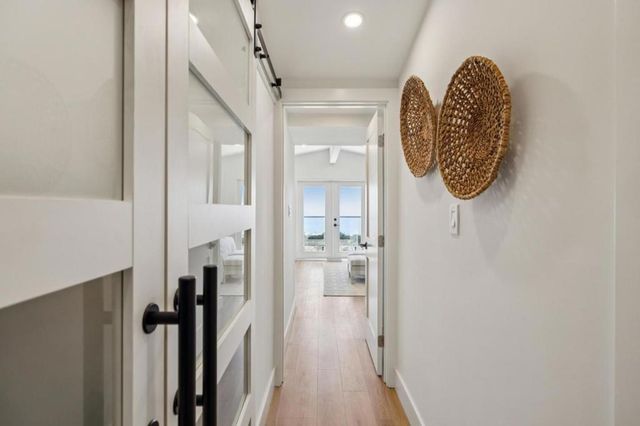 355 Beaumont Boulevard, Pacifica, CA 94044