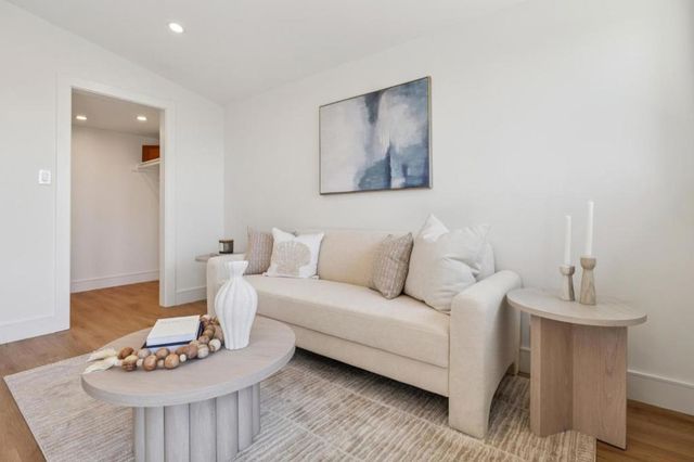355 Beaumont Boulevard, Pacifica, CA 94044