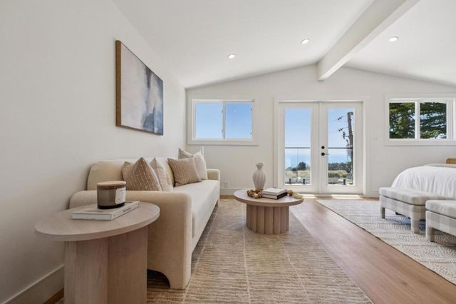 355 Beaumont Boulevard, Pacifica, CA 94044