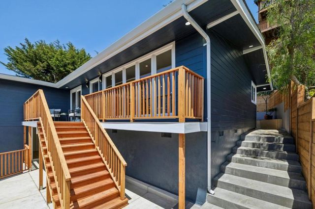 355 Beaumont Boulevard, Pacifica, CA 94044