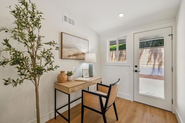 355 Beaumont Boulevard, Pacifica, CA 94044