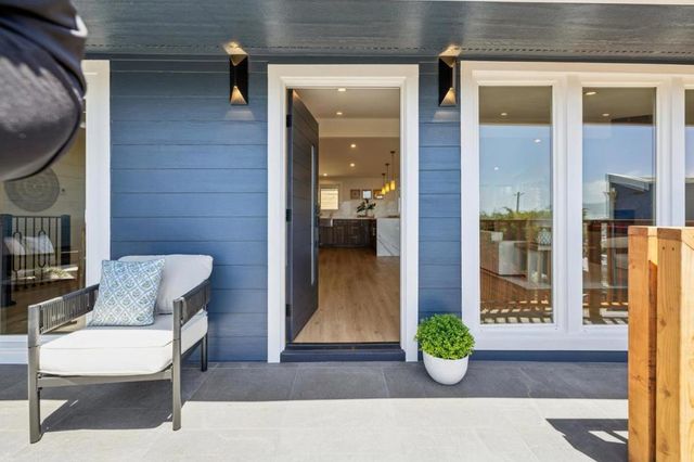 355 Beaumont Boulevard, Pacifica, CA 94044