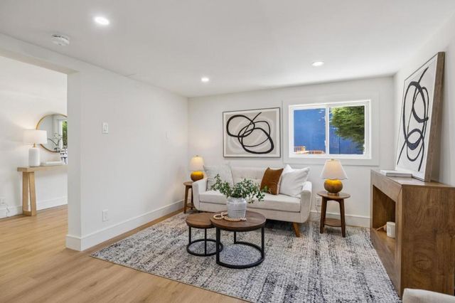 355 Beaumont Boulevard, Pacifica, CA 94044
