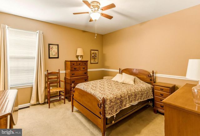 12 EAGLE RIDGE DR, Mantua, NJ 08051