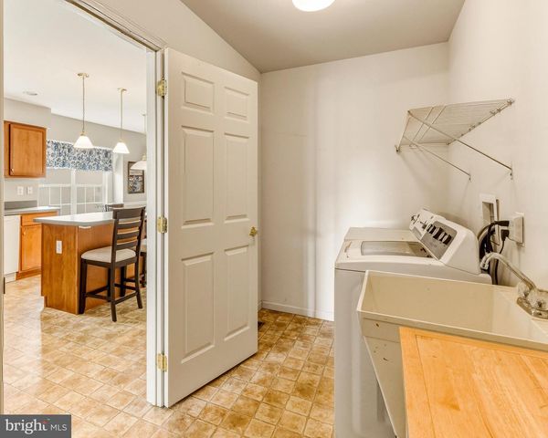 12 EAGLE RIDGE DR, Mantua, NJ 08051