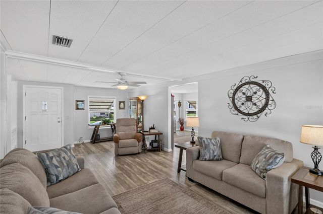 818 FOREST LAKE DRIVE E, Lakeland, FL 33809