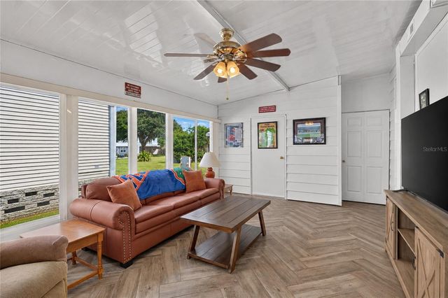 818 FOREST LAKE DRIVE E, Lakeland, FL 33809