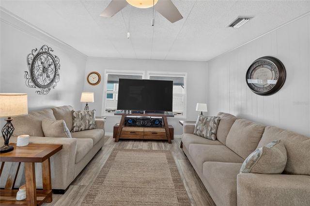 818 FOREST LAKE DRIVE E, Lakeland, FL 33809