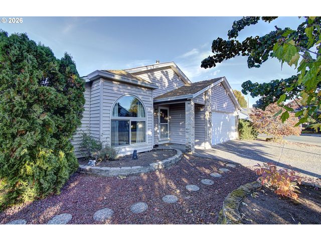 15633 Ne SUMMERPLACE Dr, Portland, OR 97230