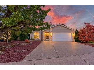 15633 Ne SUMMERPLACE Dr, Portland, OR 97230