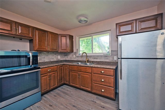 136 Bronwood Street, New Lebanon, OH 45345