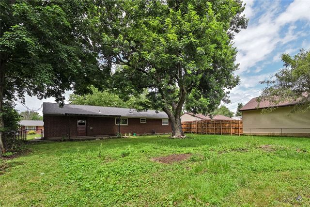 136 Bronwood Street, New Lebanon, OH 45345