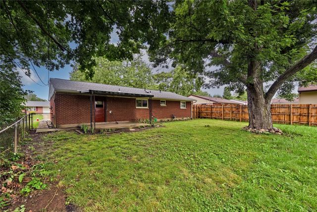 136 Bronwood Street, New Lebanon, OH 45345