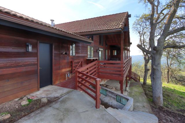 41345 Lilley Mountain Drive, Coarsegold, CA 93614