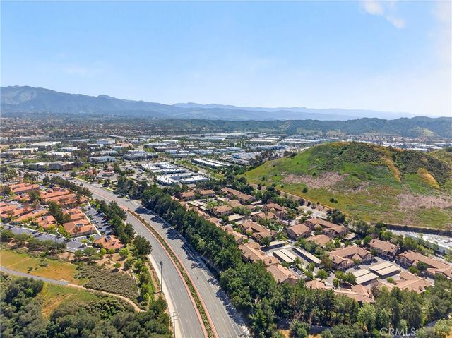 96 Abrigo, Rancho Santa Margarita, CA 92688