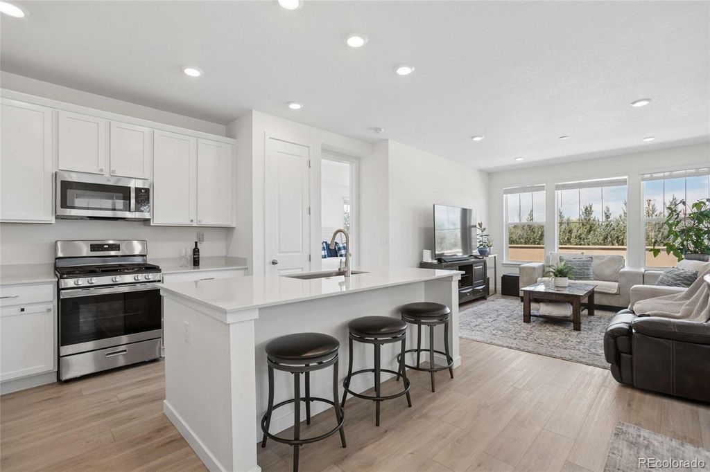 15979 Xanthia Way, Thornton, CO 80602