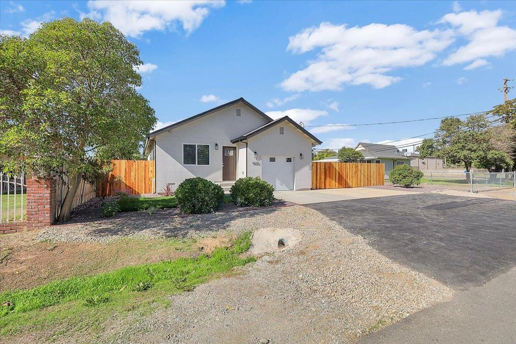 4470 College Way, Olivehurst, CA 95961