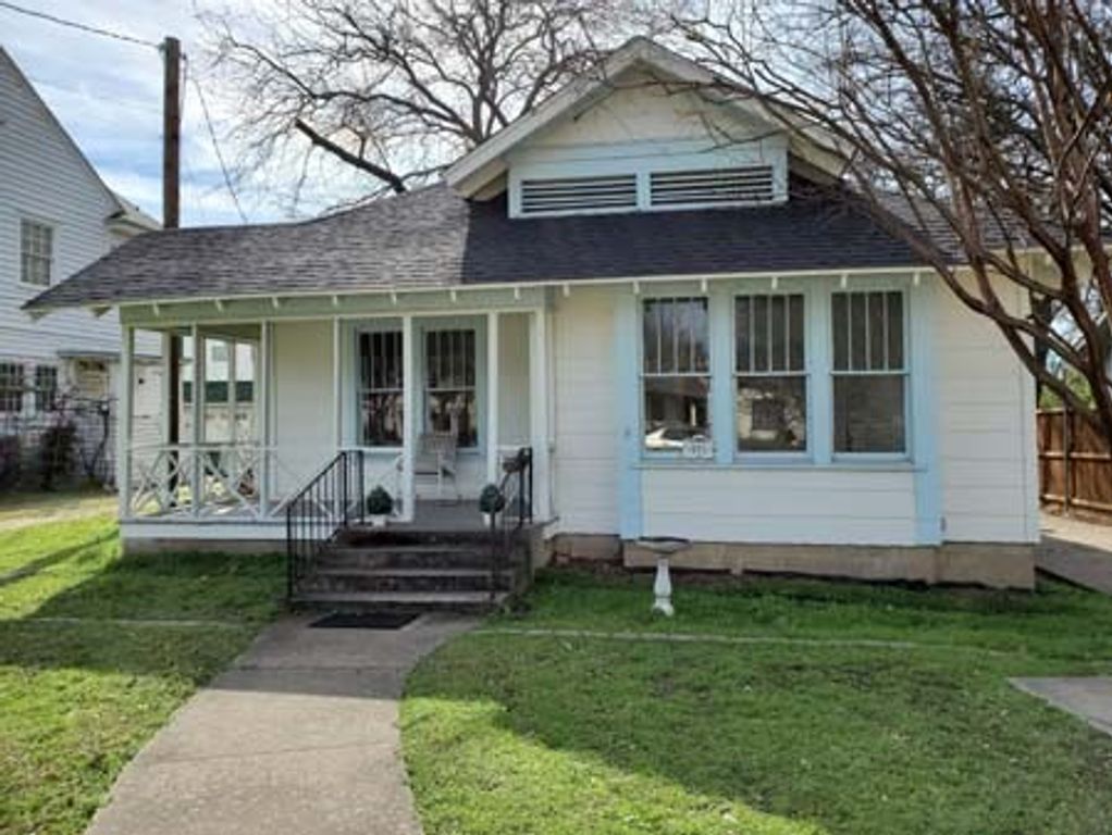 921 W Oak Street, Denton, TX 76201