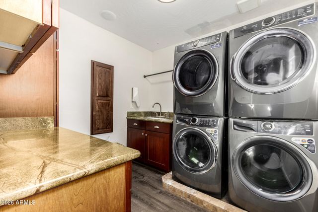 2944 S SABRINA Circle, Mesa, AZ 85212