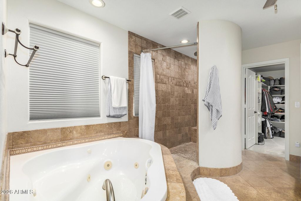 Image 29 of property listing at 2944 S SABRINA Circle, Mesa, AZ 85212