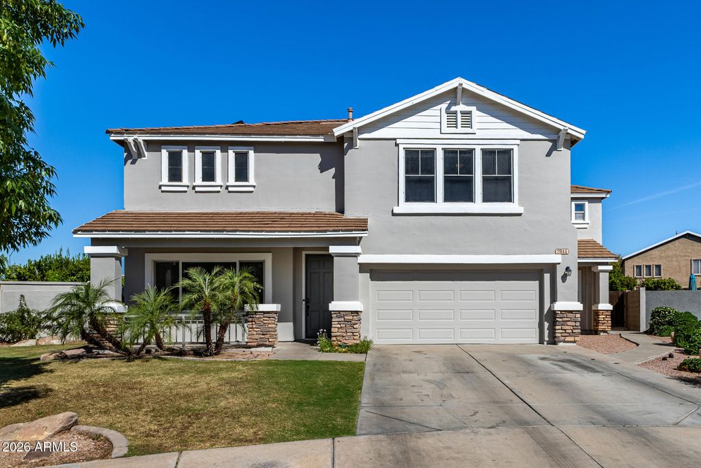 Image 5 of property listing at 2944 S SABRINA Circle, Mesa, AZ 85212