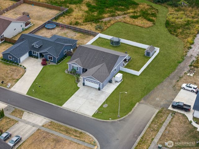 611 Woodside Road, Cosmopolis, WA 98537