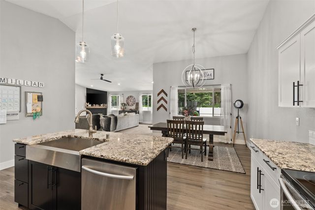 611 Woodside Road, Cosmopolis, WA 98537