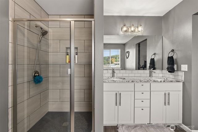 611 Woodside Road, Cosmopolis, WA 98537