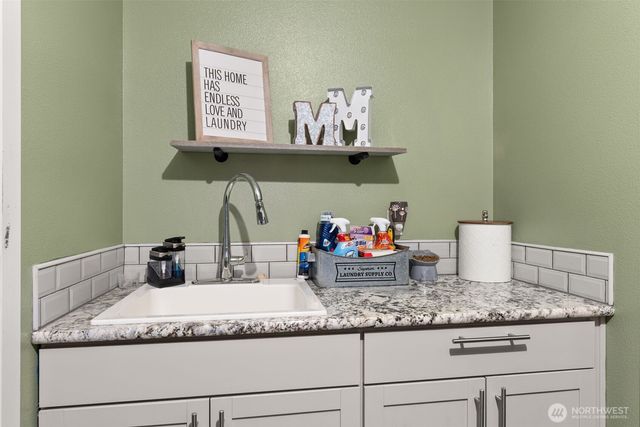 611 Woodside Road, Cosmopolis, WA 98537