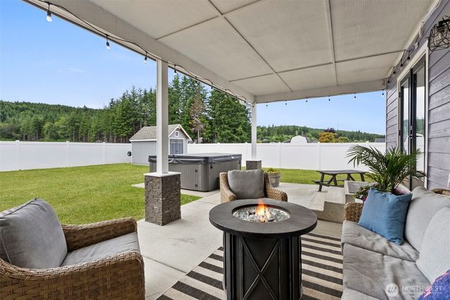 611 Woodside Road, Cosmopolis, WA 98537