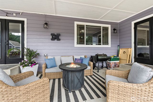 611 Woodside Road, Cosmopolis, WA 98537