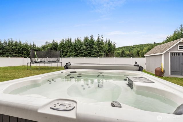 611 Woodside Road, Cosmopolis, WA 98537