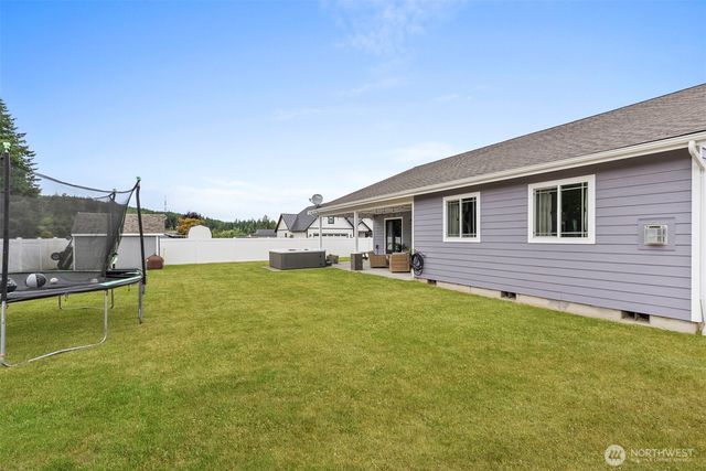 611 Woodside Road, Cosmopolis, WA 98537