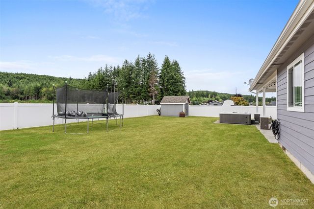 611 Woodside Road, Cosmopolis, WA 98537