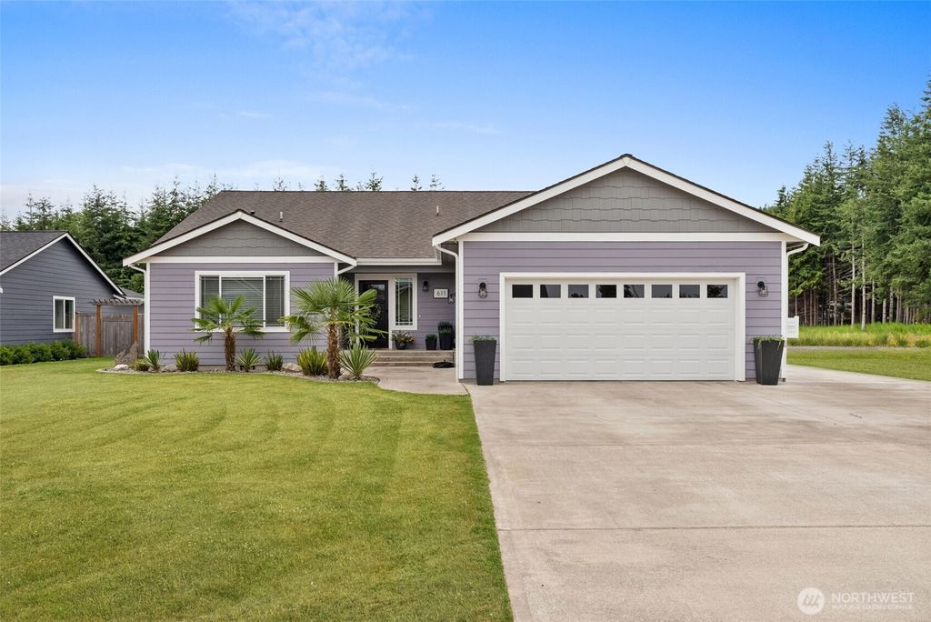 611 Woodside Road, Cosmopolis, WA 98537