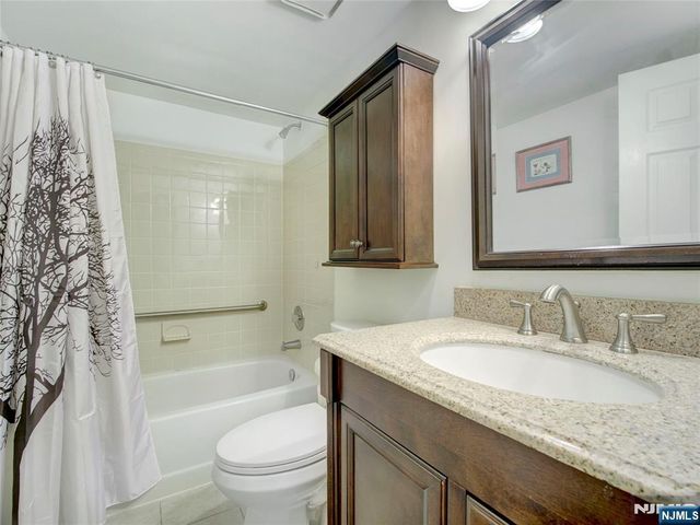 140 Cherry Street, Jersey City, NJ 07305