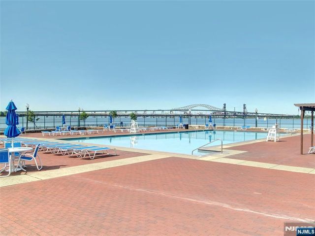 140 Cherry Street, Jersey City, NJ 07305