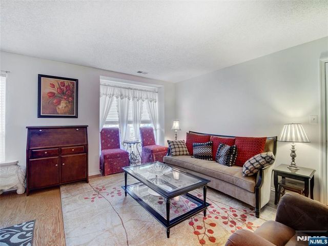 140 Cherry Street, Jersey City, NJ 07305