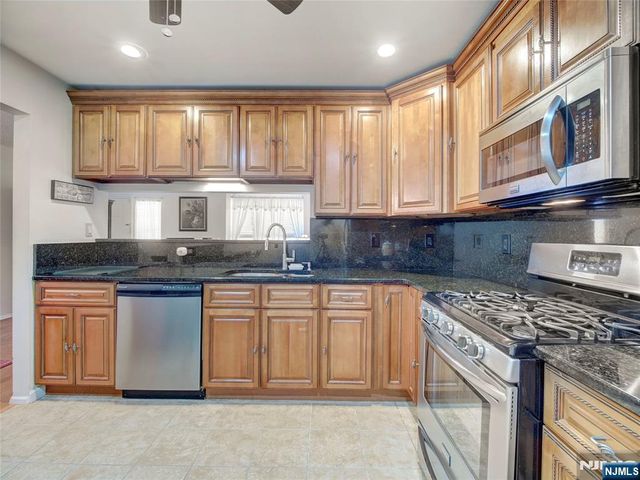 140 Cherry Street, Jersey City, NJ 07305