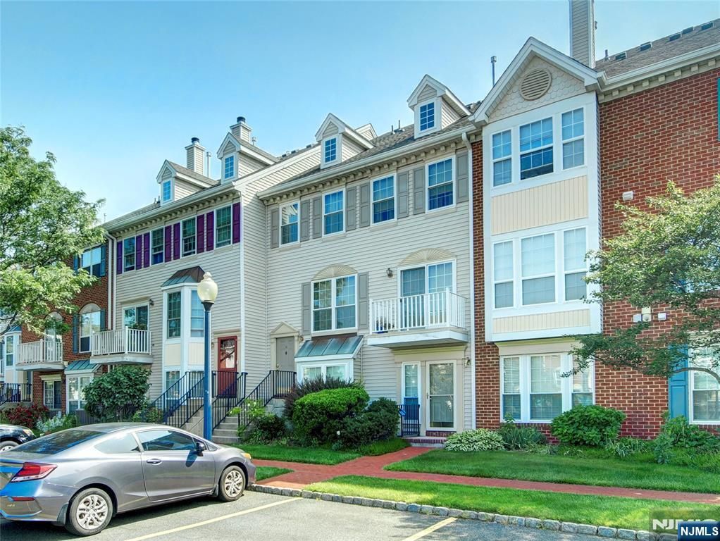 140 Cherry Street, Jersey City, NJ 07305