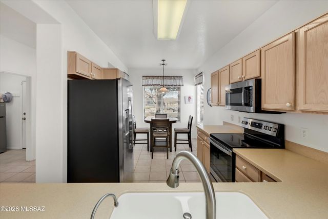 9776 N Sandy Mesa Place, Tucson, AZ 85743